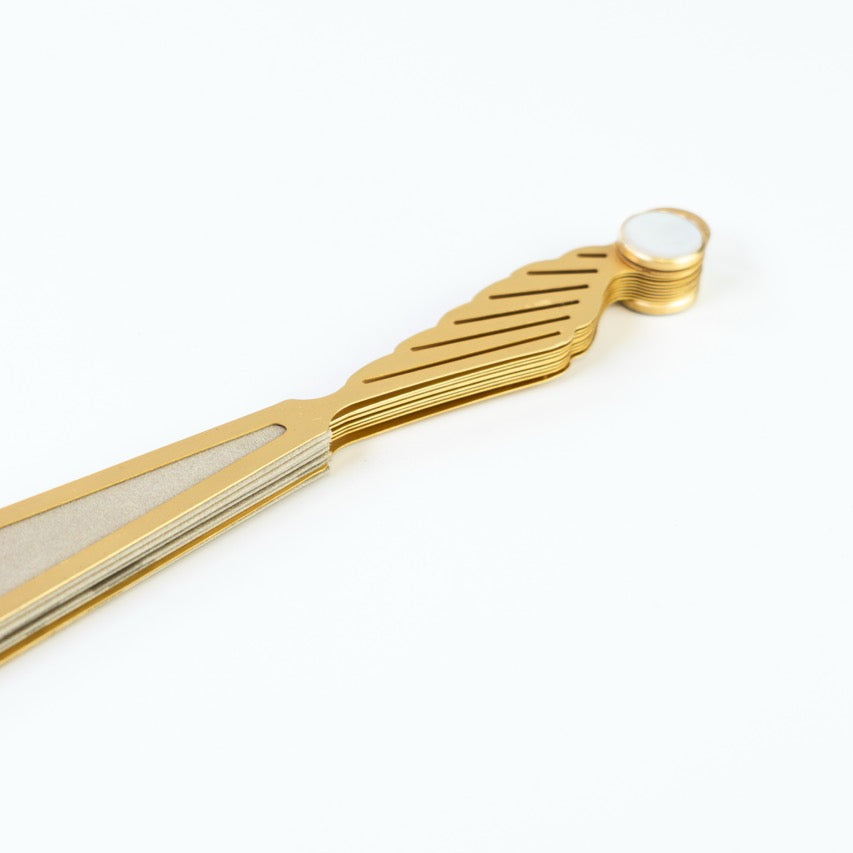 Éventail Nuance Champagne - Soie Ivoire et Monture Or satiné 24 carats