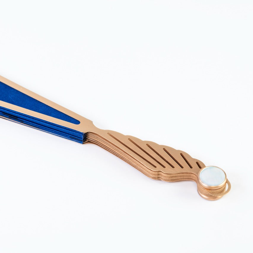 Éventail Étoile de Nuit - Soie Bleu et monture Or rosé 24 carats