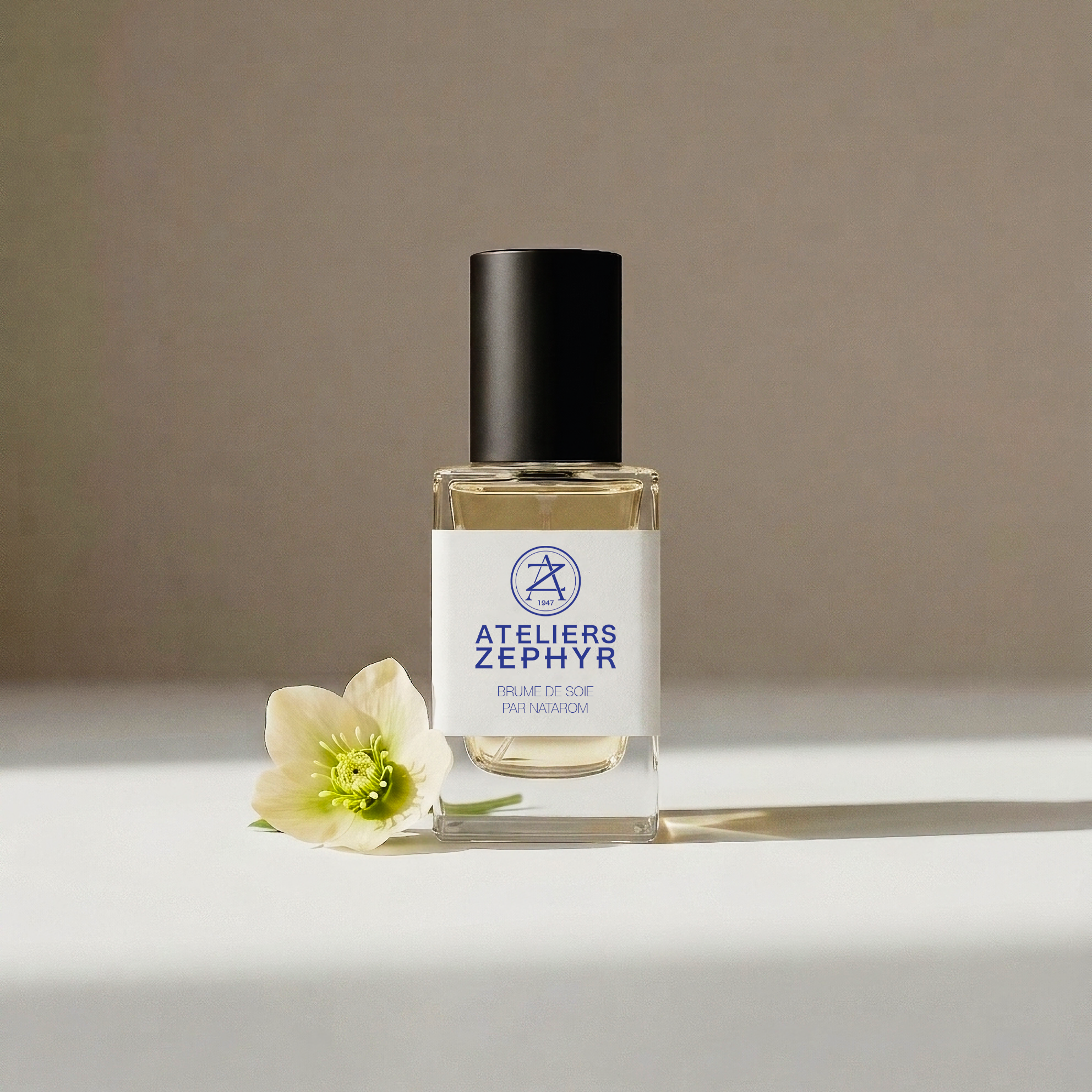 Éventail Étoile de Nuit - Soie Bleu et monture rose gold